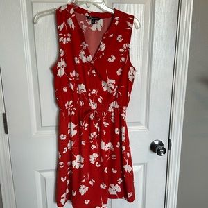 New floral sleeveless dress